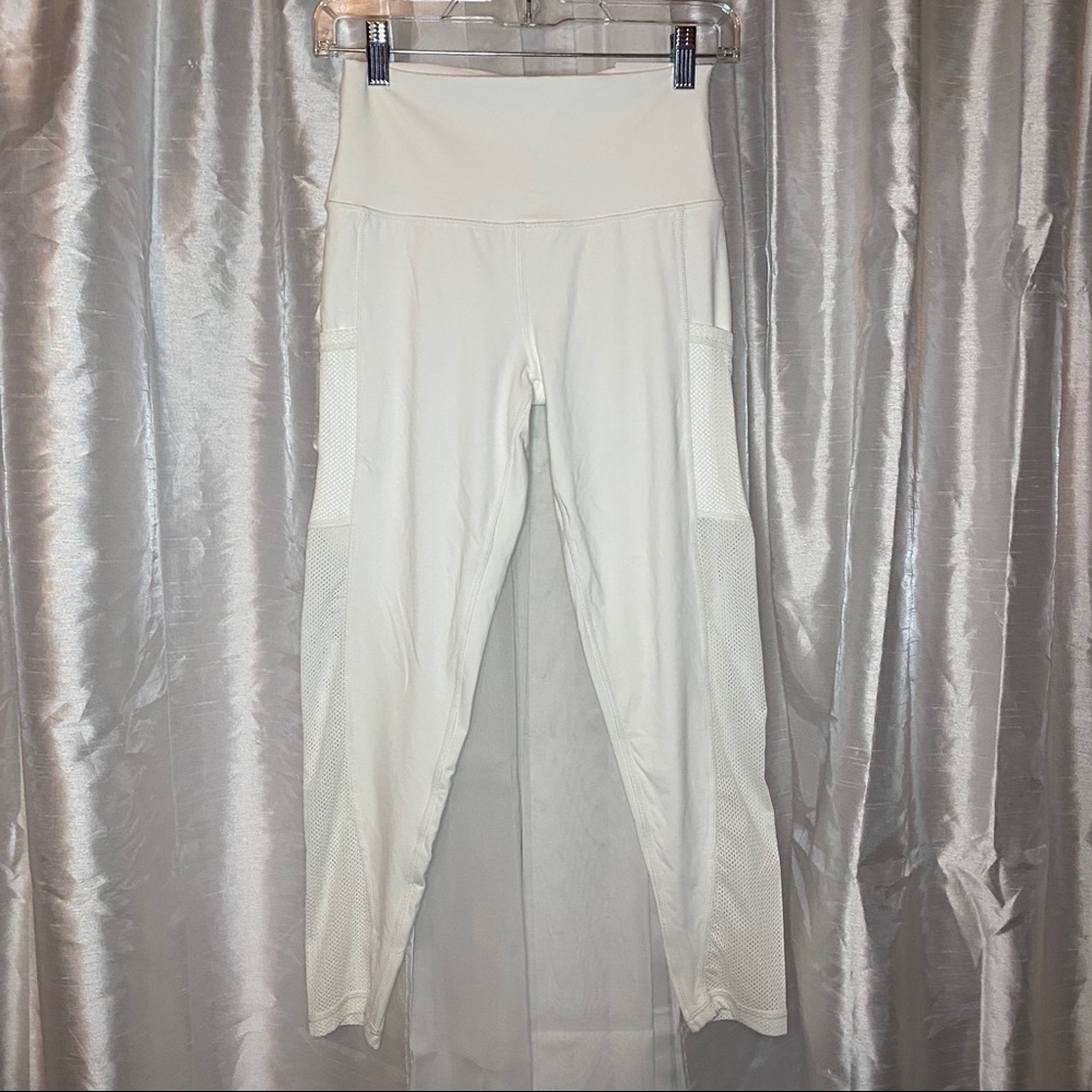 NWT Aerie yoga leggings| M